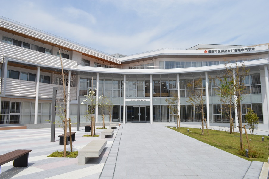 横浜市医師会聖灯看護専門学校　合格レベル問題集　オリジナル願書最強ワーク 横浜市医師会聖灯看護専門学校 合格レベル問題集 オリジナル願書最強